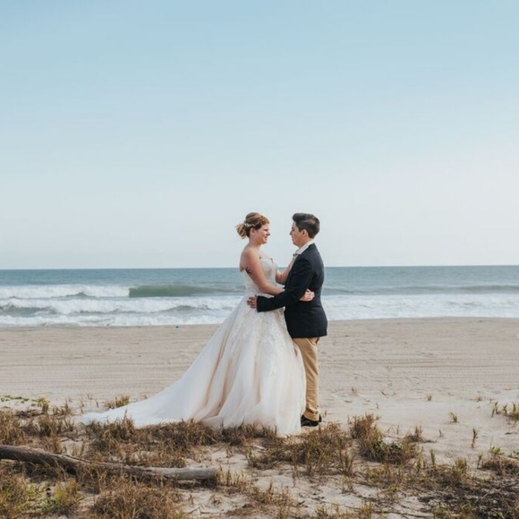 Meet your Posher, Emily - Picture 2 of 3